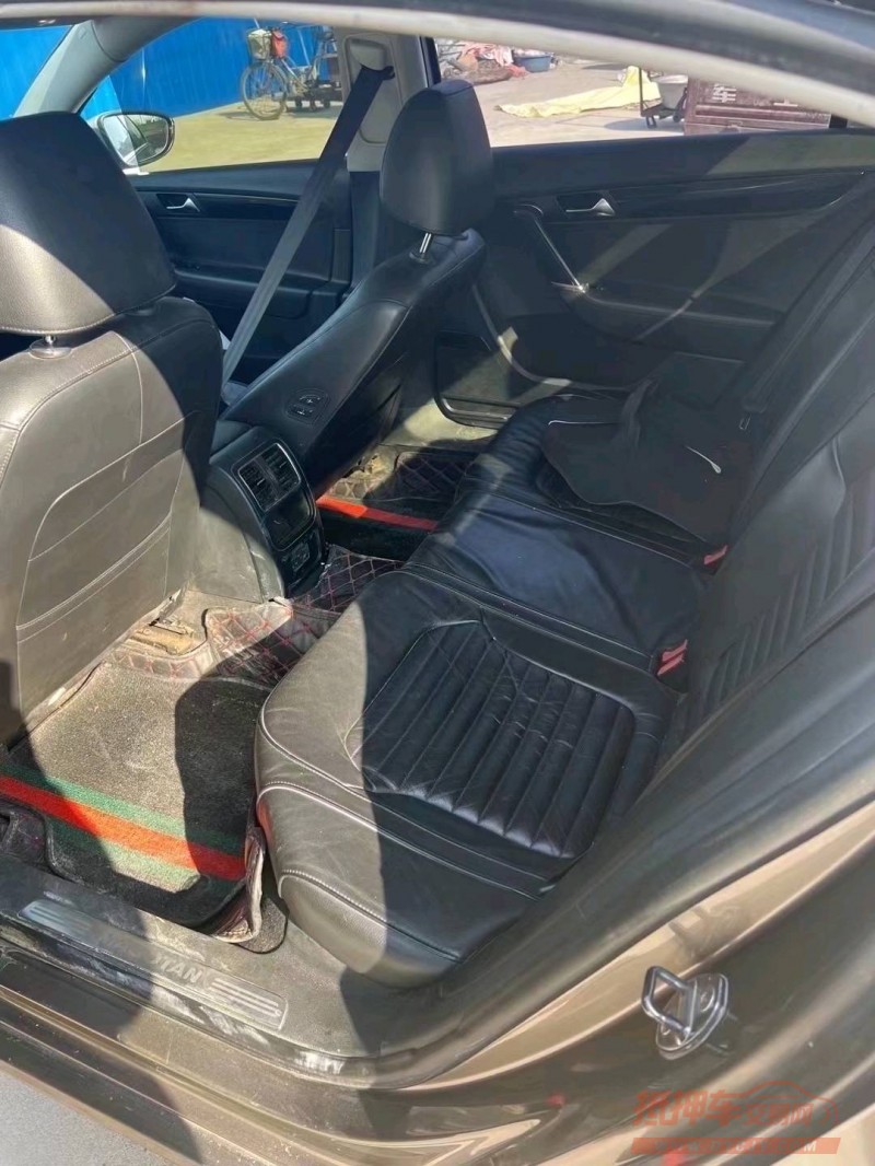 济南12年大众迈腾5