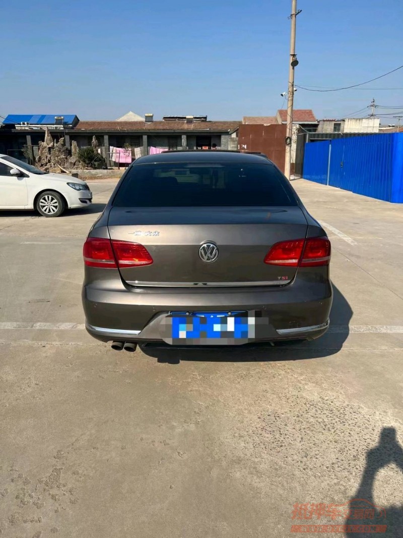 济南12年大众迈腾8