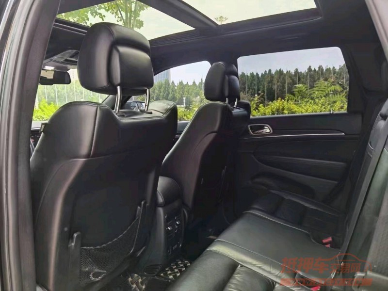 邯郸14年Jeep大切诺基8