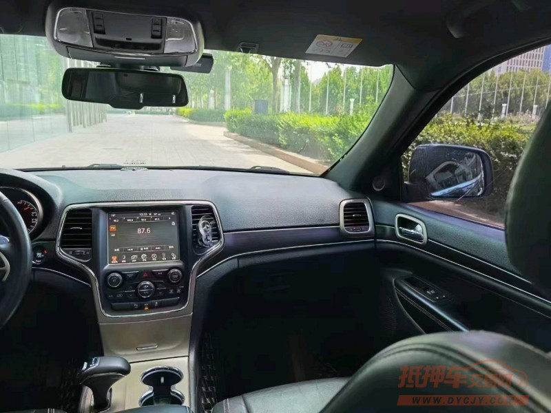 邯郸14年Jeep大切诺基9
