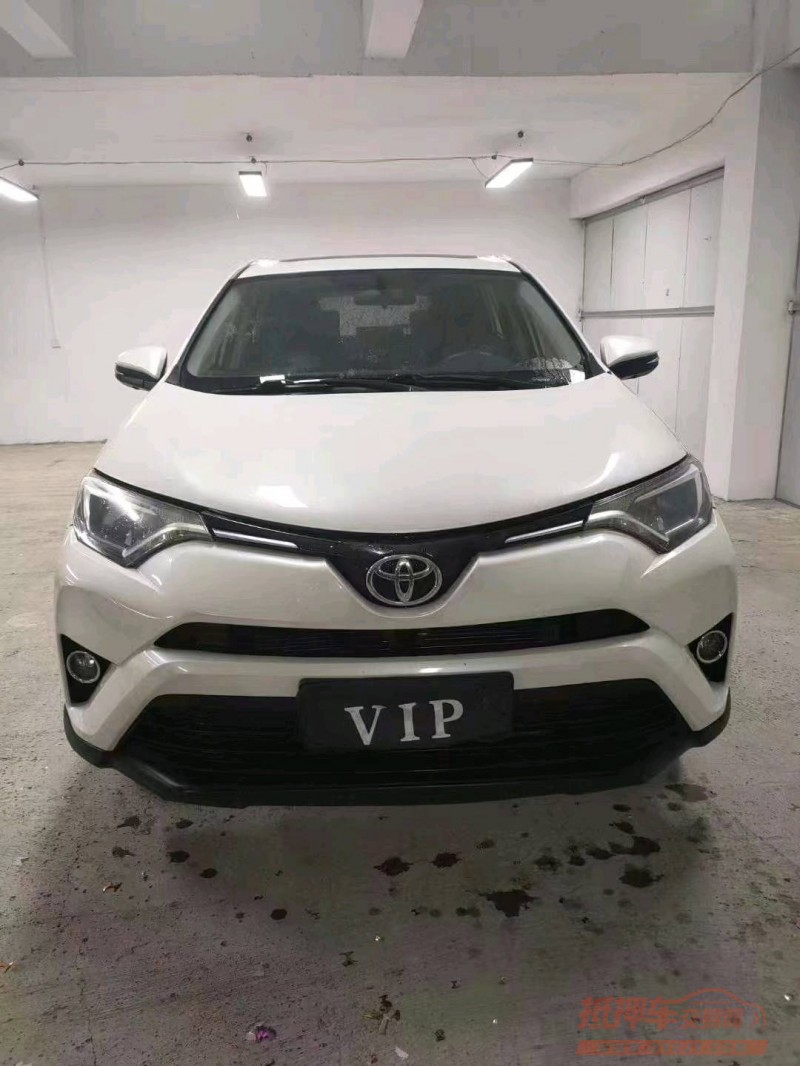 安順17年豐田RAV4榮放1