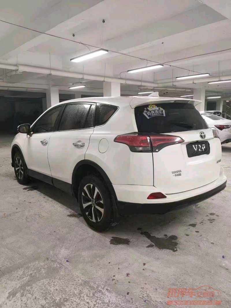 安順17年豐田RAV4榮放4