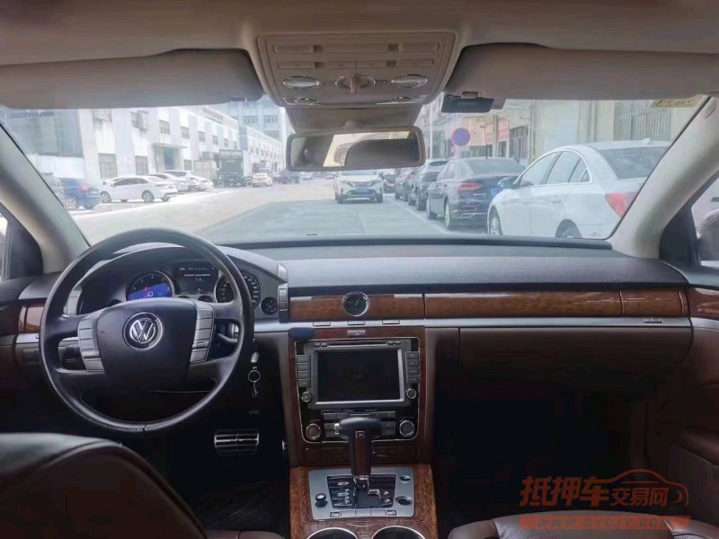 珠海13年大众辉腾8