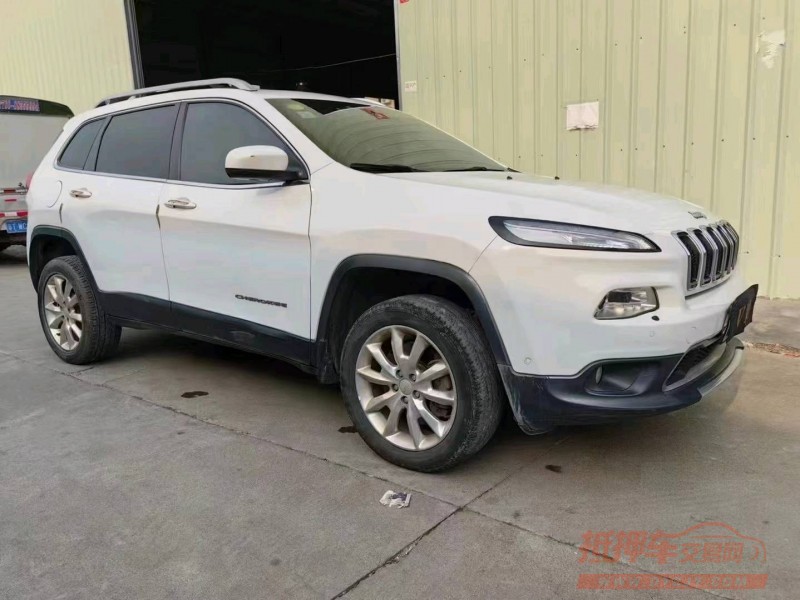 珠海15年Jeep自由光2
