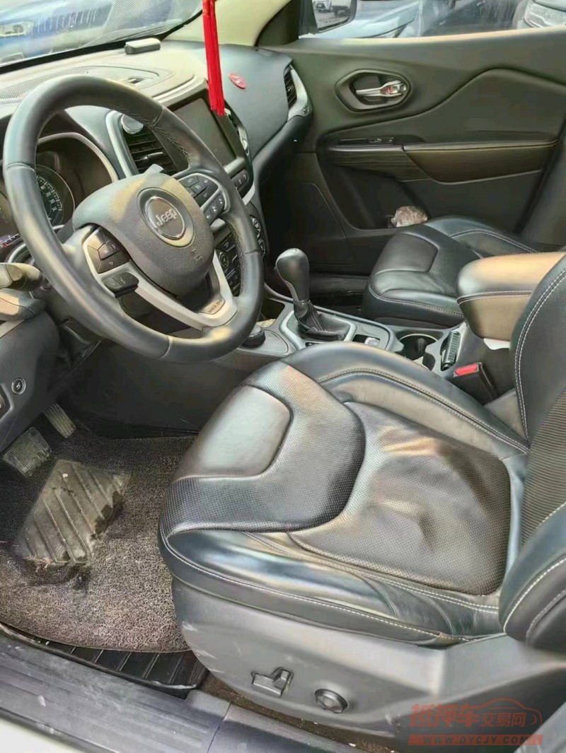 珠海15年Jeep自由光3