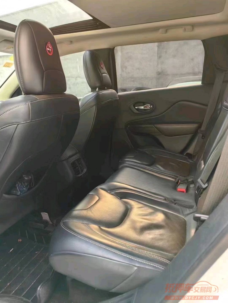 珠海15年Jeep自由光4