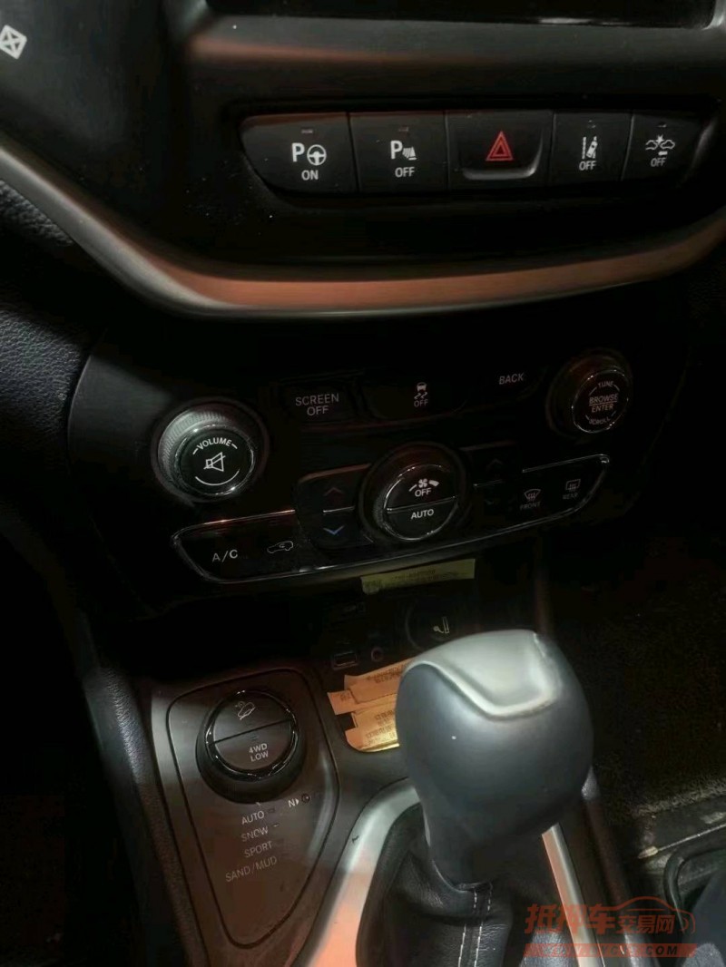 珠海15年Jeep自由光7