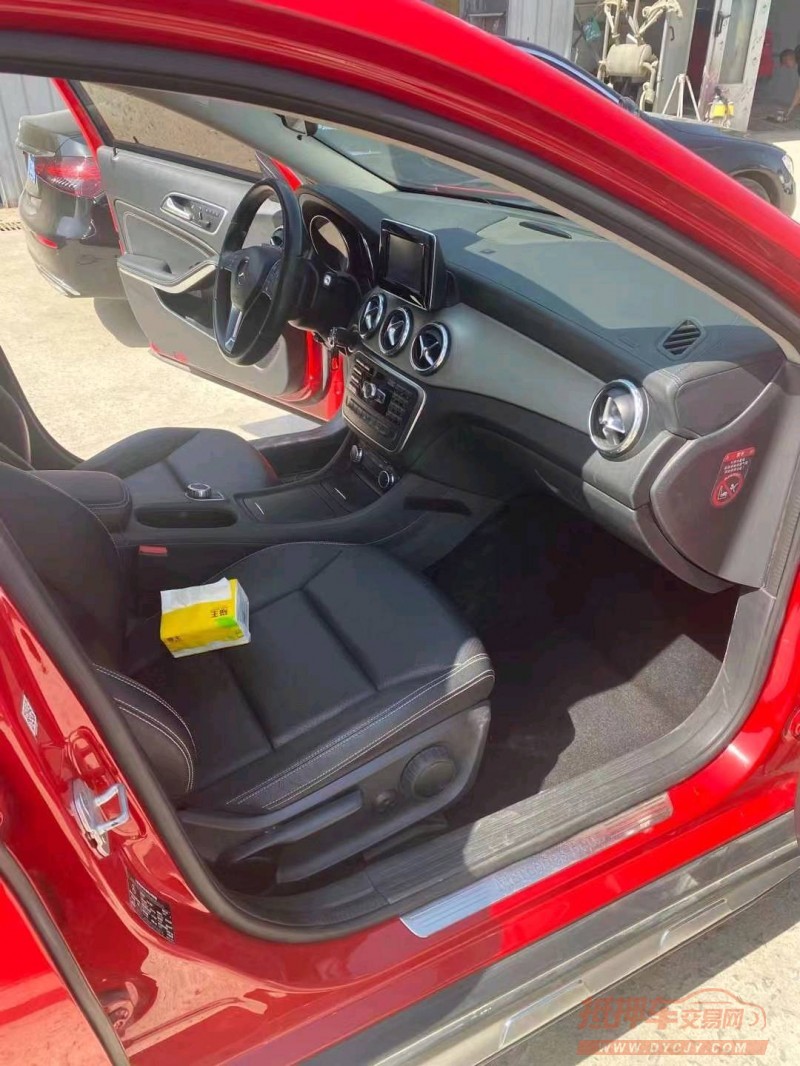 邯郸15年奔驰GLA8