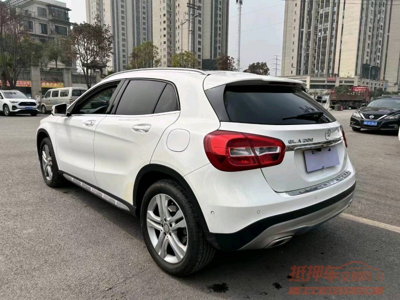 重庆16年奔驰GLA5