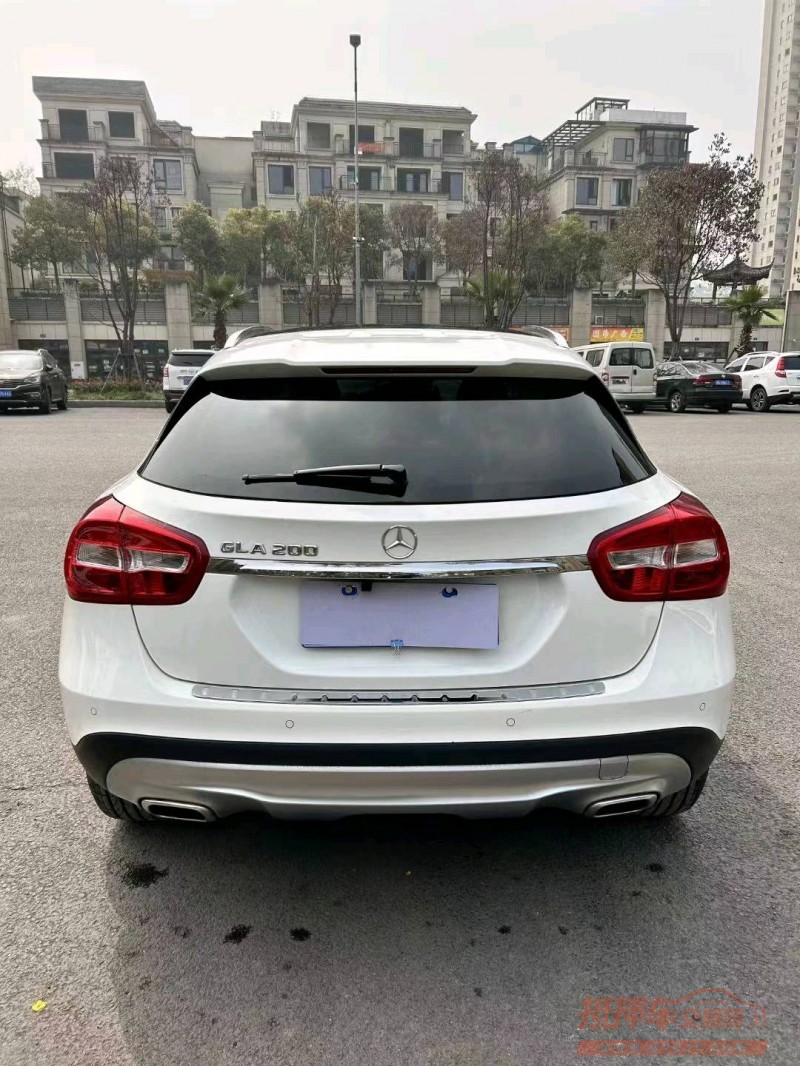 重庆16年奔驰GLA1