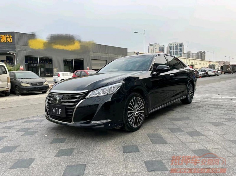 东莞19年丰田皇冠2