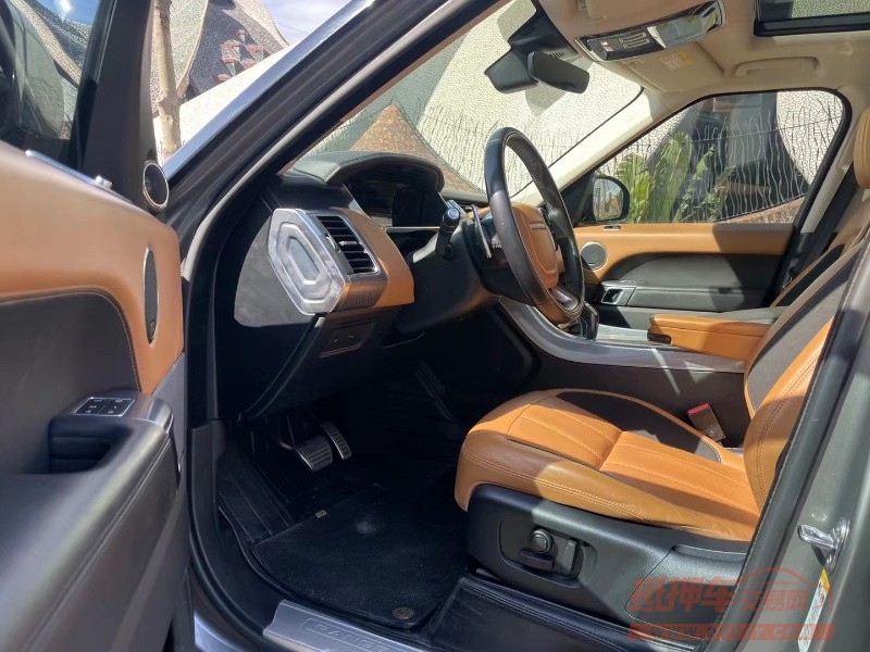 广州18年路虎揽胜运动2