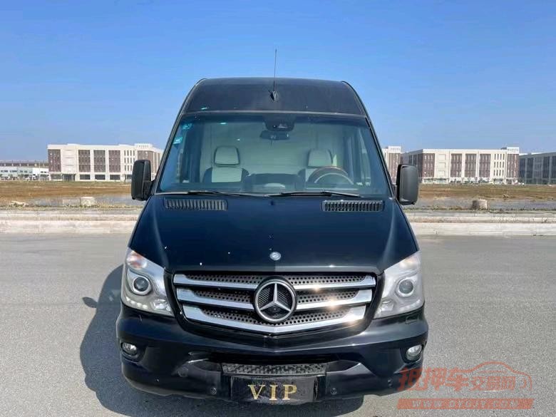 盐城15年奔驰斯宾特9