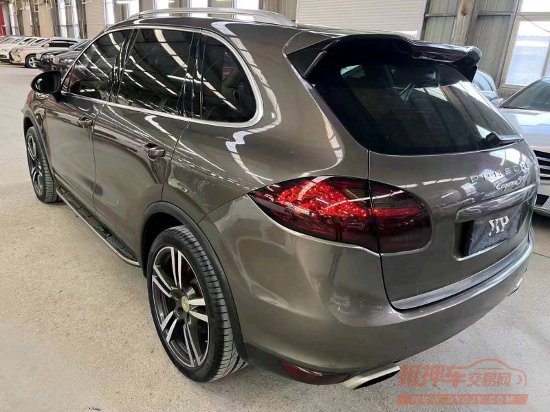 济宁13年保时捷卡宴6