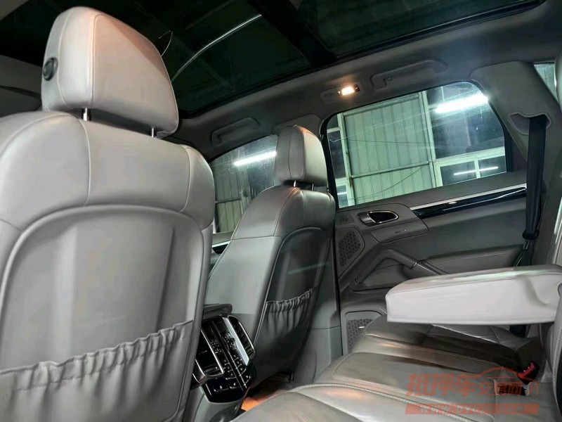 济宁13年保时捷卡宴6