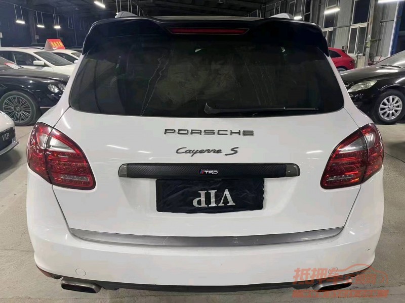 济宁13年保时捷卡宴9