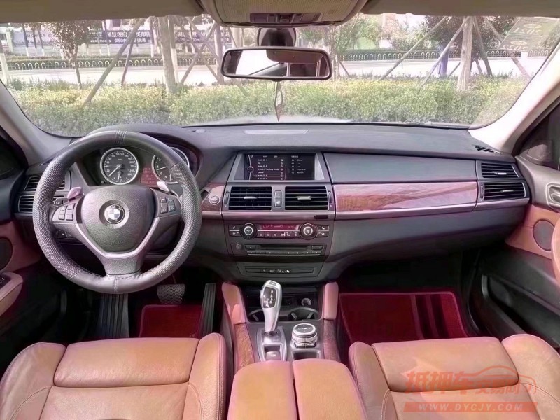 北京11年宝马X65