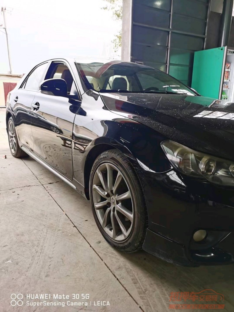 保定13年丰田锐志2