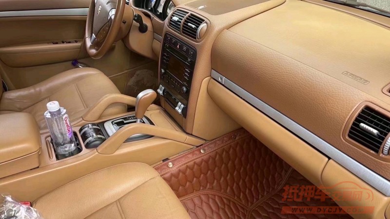 济南09年保时捷卡宴3