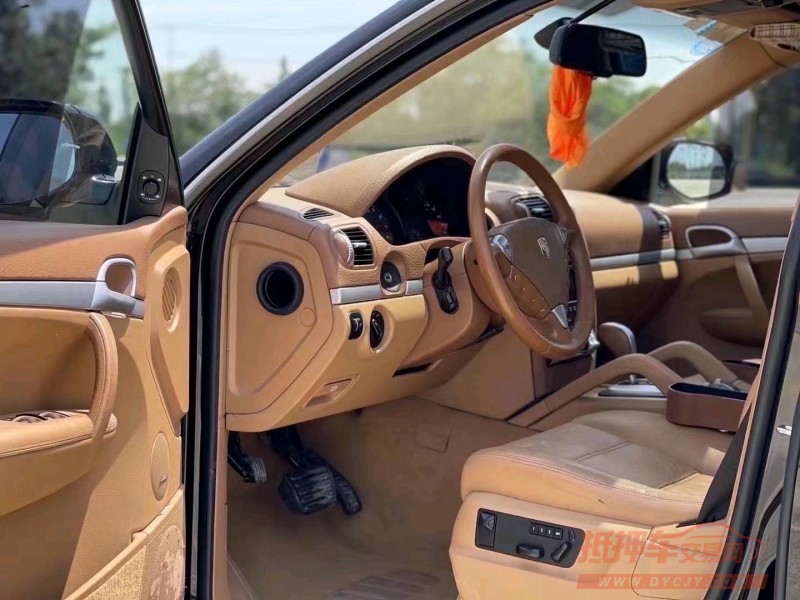 济南09年保时捷卡宴4