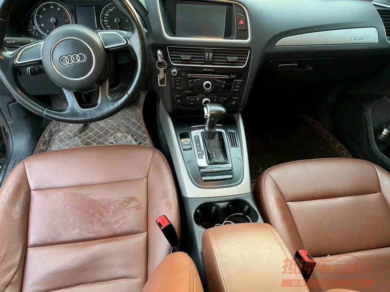济宁16年奥迪Q55