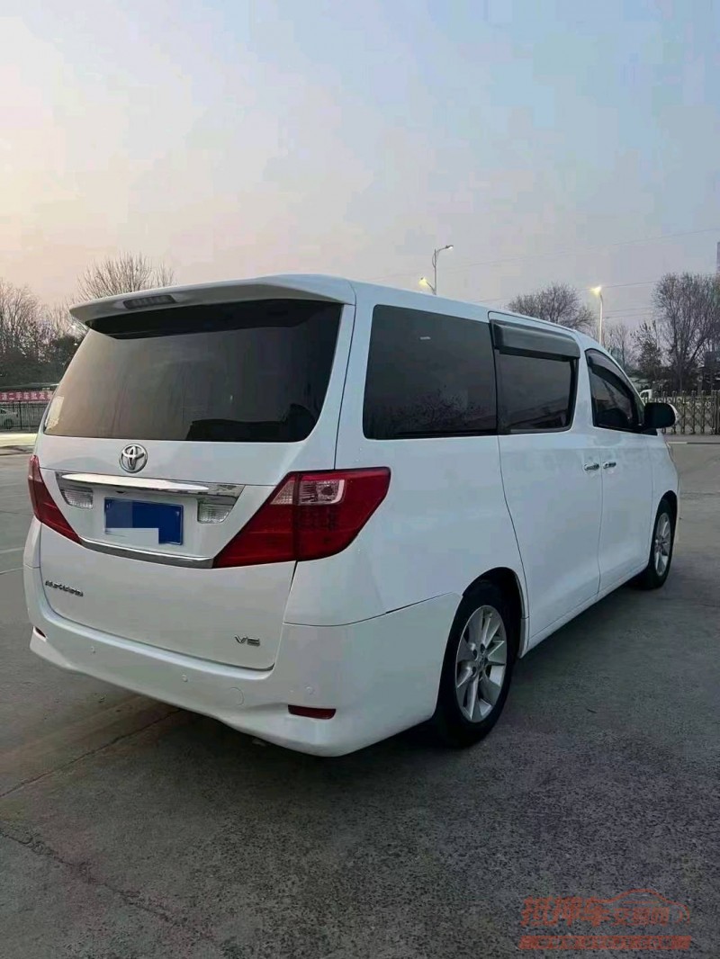 济宁14年丰田埃尔法5