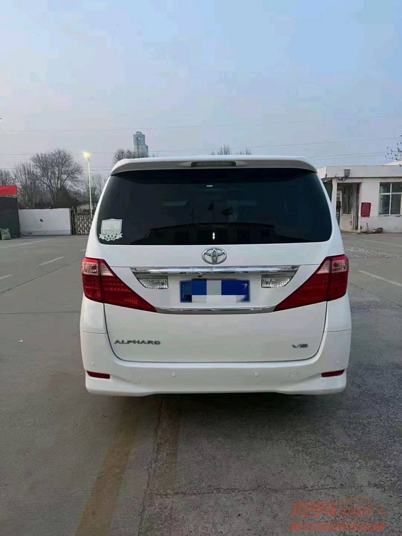 济宁14年丰田埃尔法9