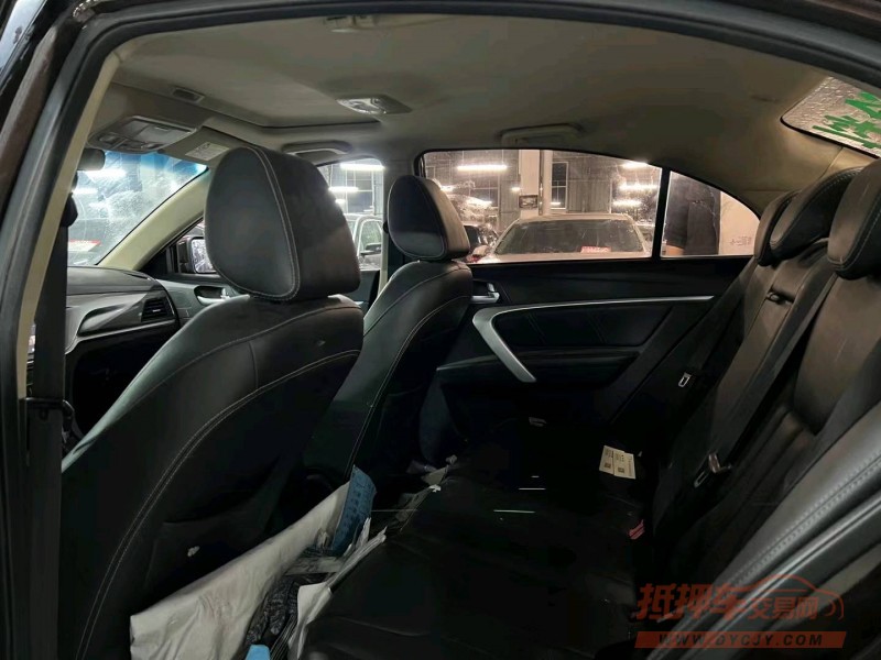 济宁17年吉利帝豪5