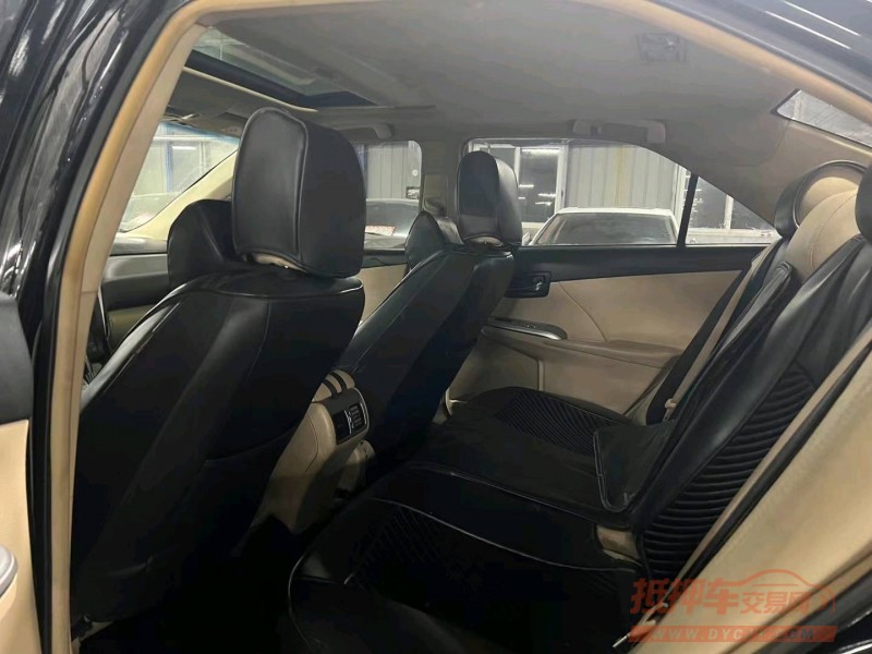 济宁13年丰田凯美瑞5