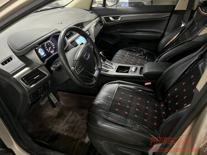 济宁18年吉利帝豪GS5