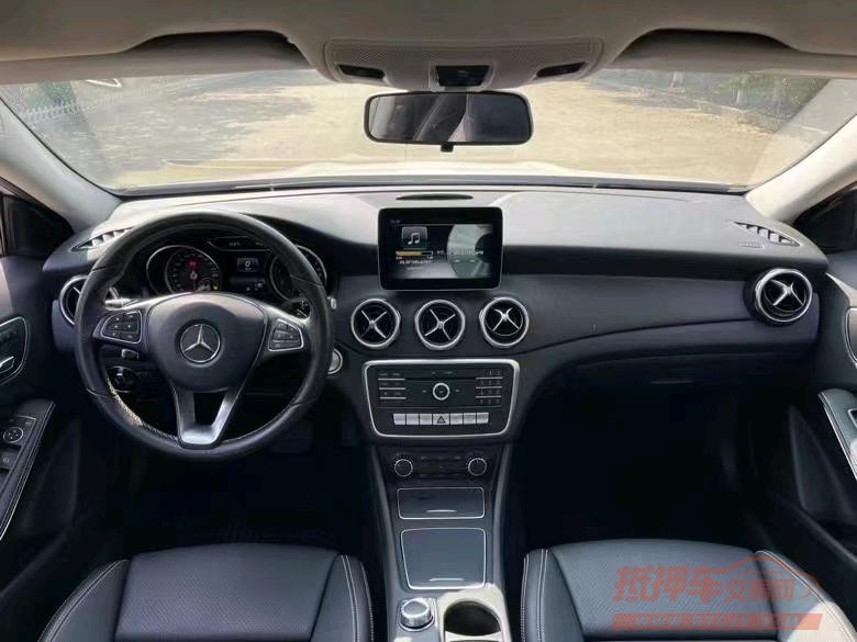 盐城18年奔驰GLA5