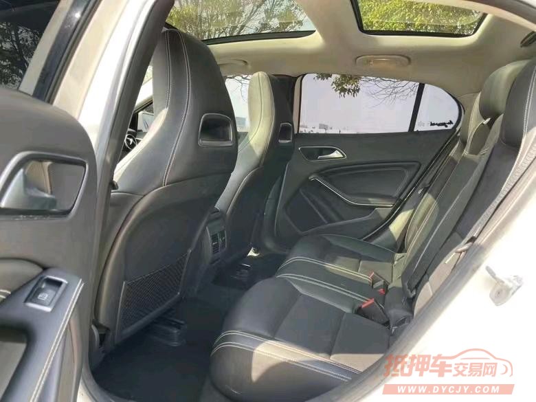 盐城18年奔驰GLA4