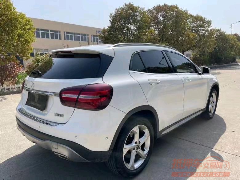盐城18年奔驰GLA7