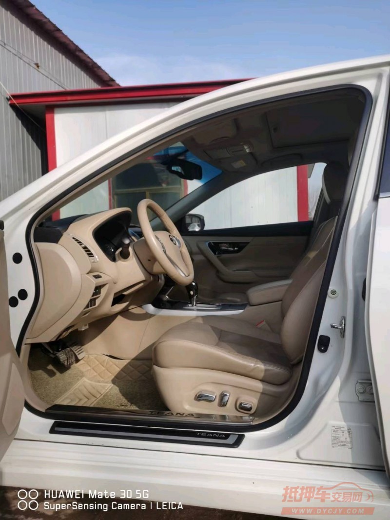 保定17年日产天籁4