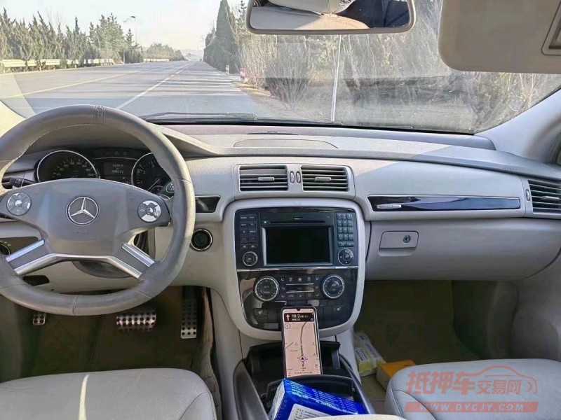 东营10年奔驰R3