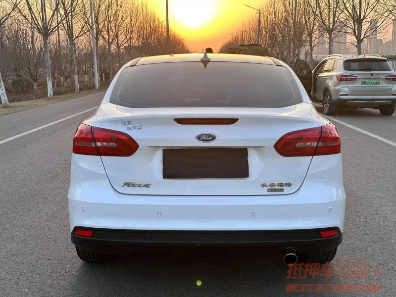 徐州16年福特福克斯1