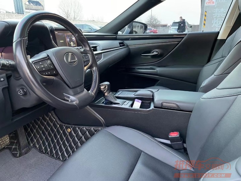 潍坊19年雷克萨斯ES6