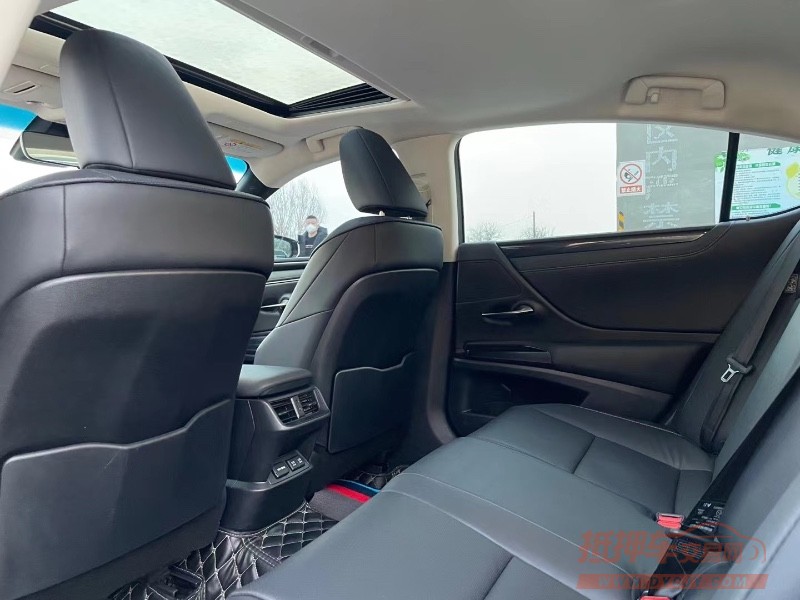 潍坊19年雷克萨斯ES7