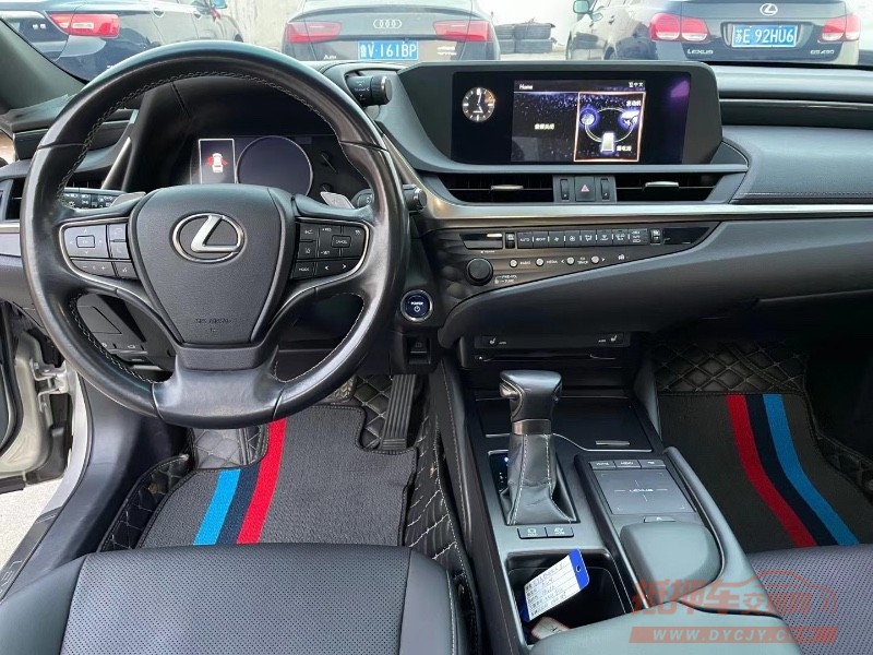 潍坊19年雷克萨斯ES8