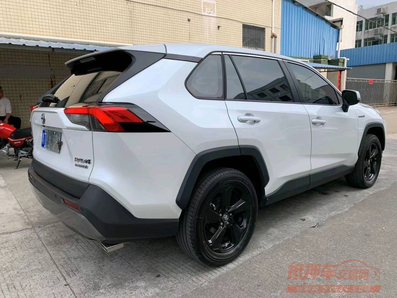 中山22年丰田RAV44