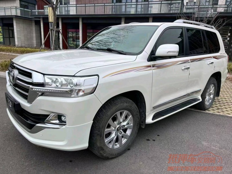 济宁20年丰田兰德酷路泽2