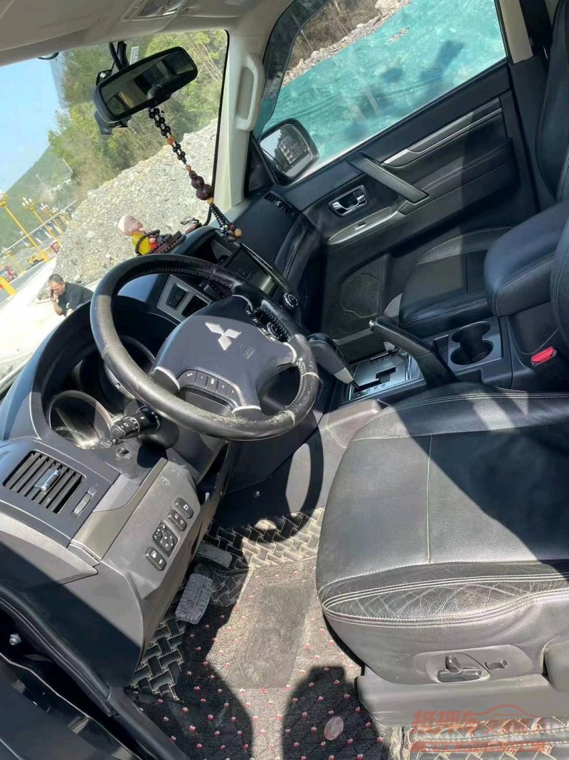 宜昌15年三菱帕杰罗4