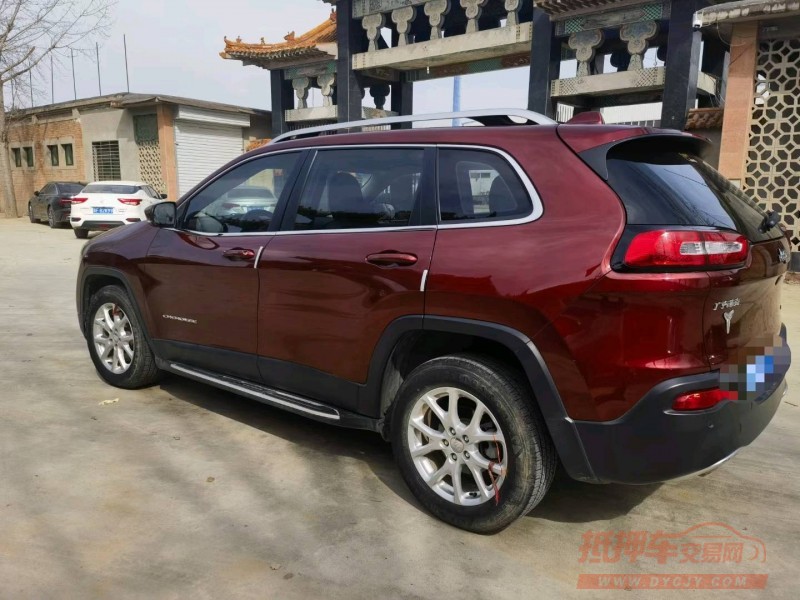 保定18年Jeep自由光5