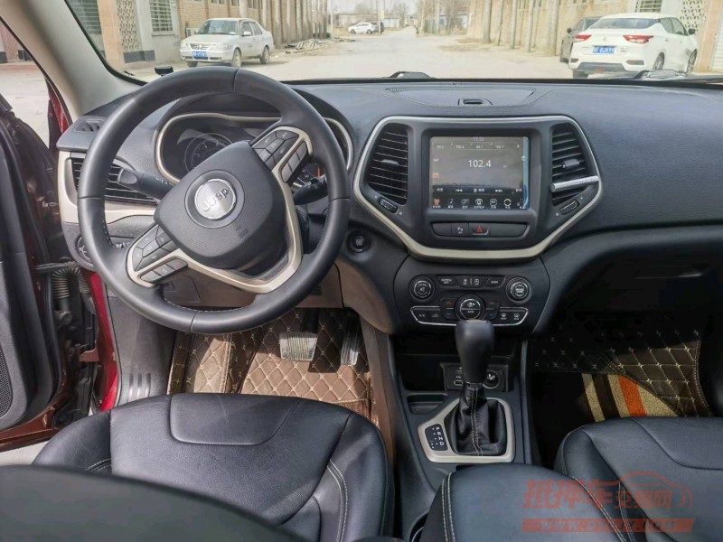 保定18年Jeep自由光6