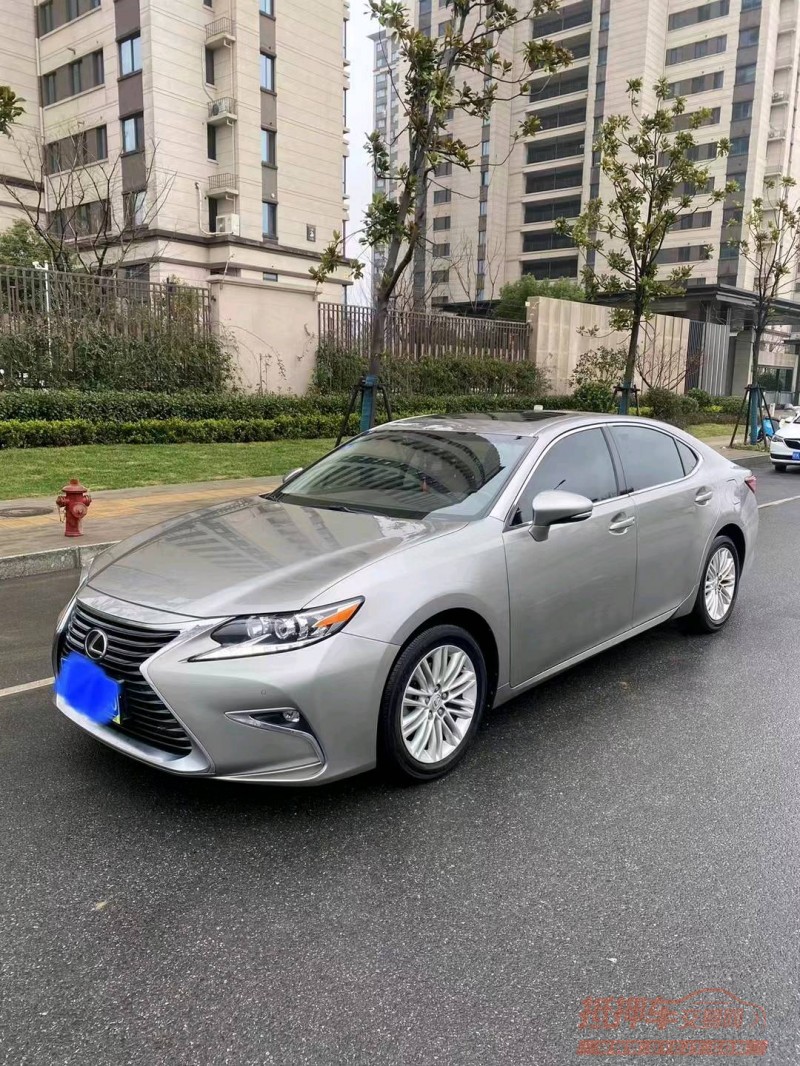 淮南17年雷克萨斯ES2