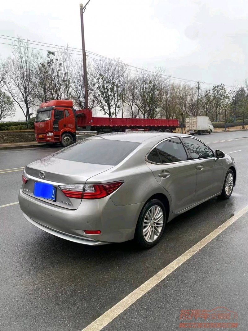 淮南17年雷克萨斯ES7