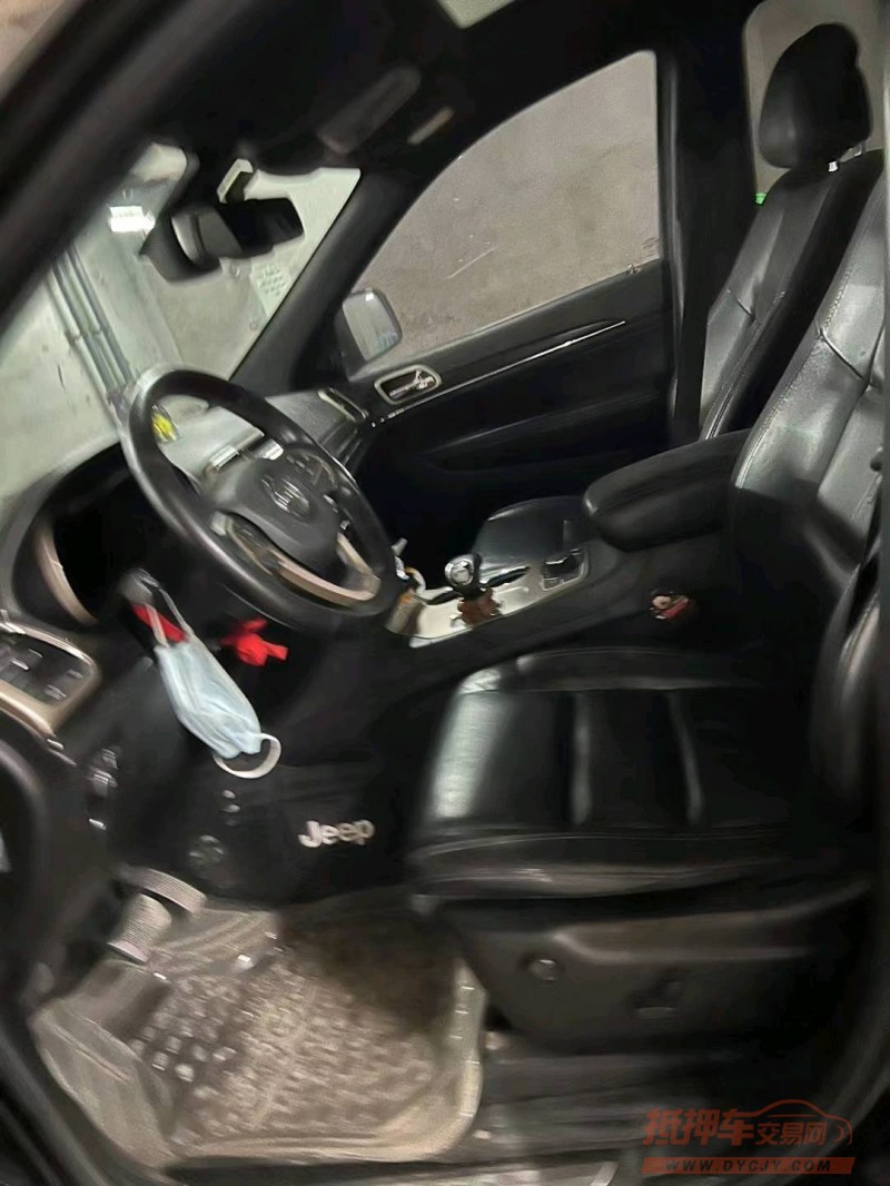 重庆15年Jeep大切诺基8