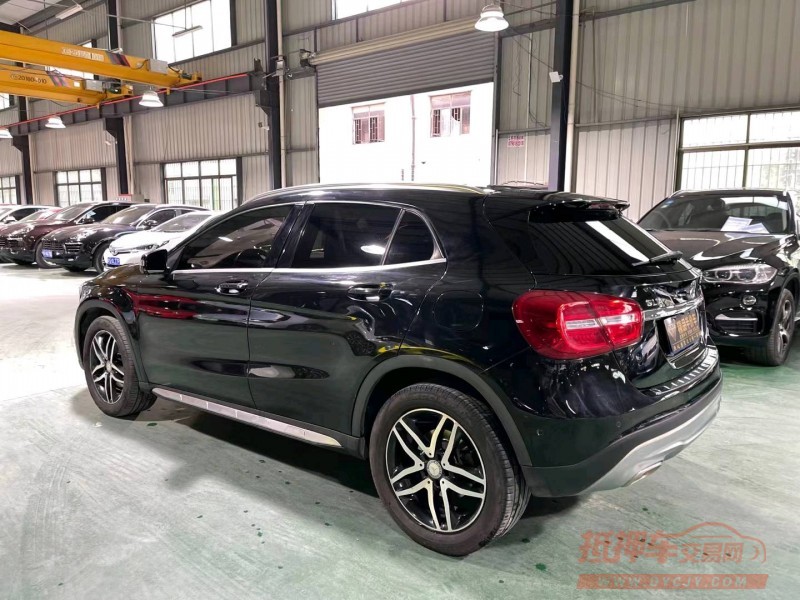 东莞15年奔驰GLA3
