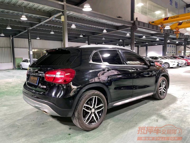 东莞15年奔驰GLA5