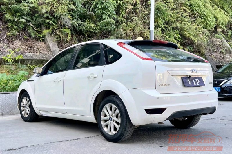 广州14年福特福克斯8